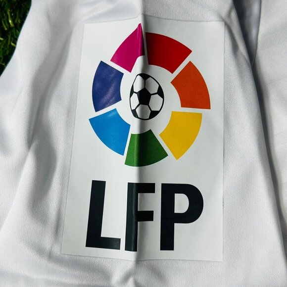 Retro Adidas Real Madrid CF 2014-2015 Cristiano Ronaldo #7 Home Football Shirt - Picture 10 of 13